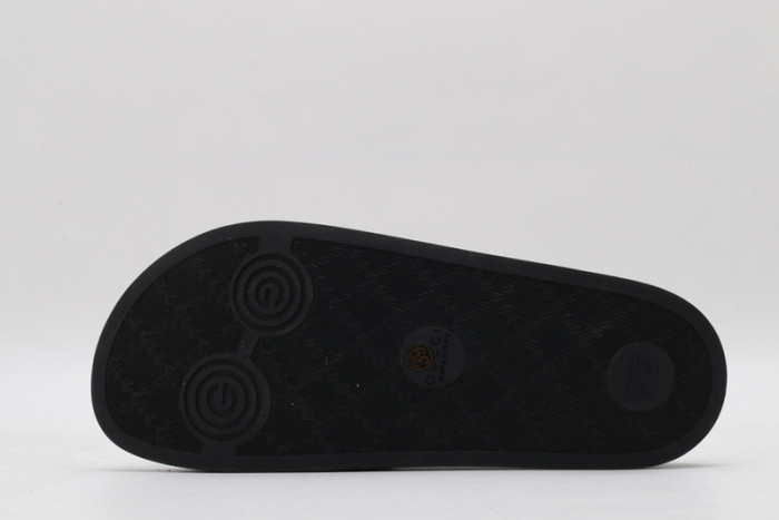 G*u*i* sandal43