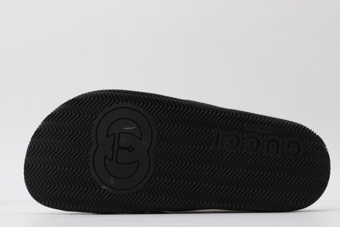 G*u*i* sandal21
