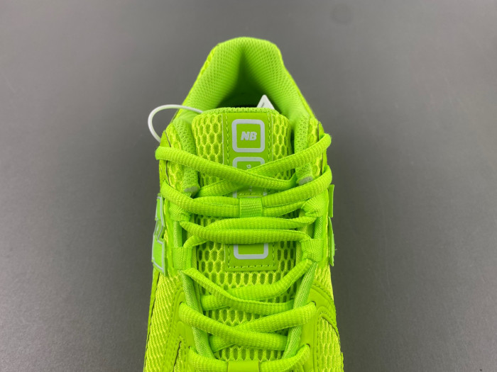 NEW BALANCE 1906R NB000052