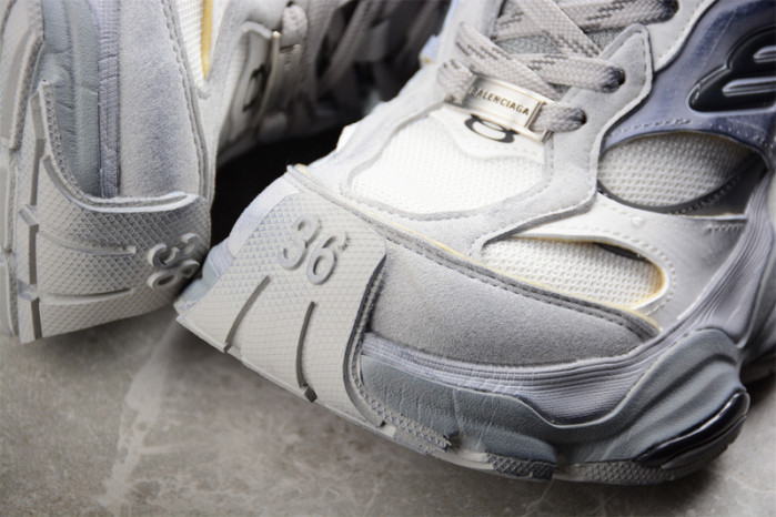 sneaker cargo