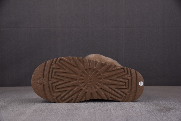 UGG SANDALS 1