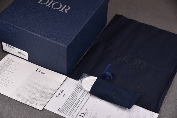 DIO* SNEAKERS B27 T0000-022