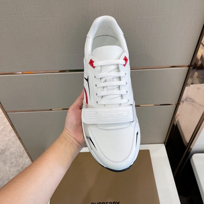 burber*y sneakers b000006