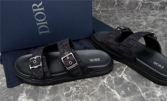 dio*r sandal 31