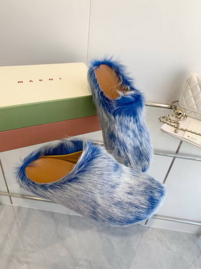 Marni Fussbett Sabot 11