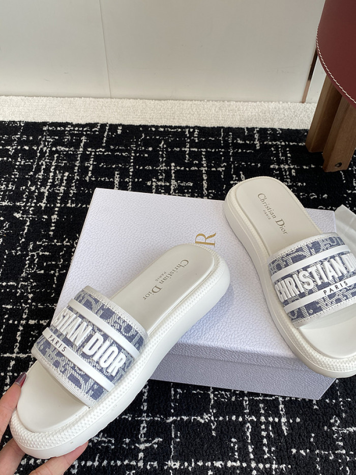 Dio*r sandal 60