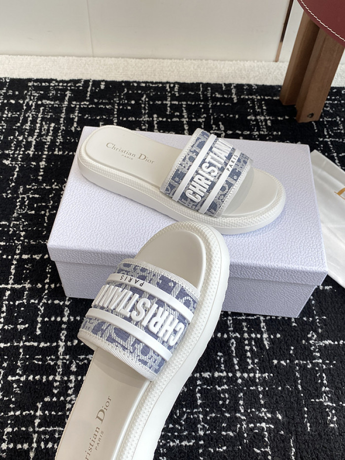 Dio*r sandal 60