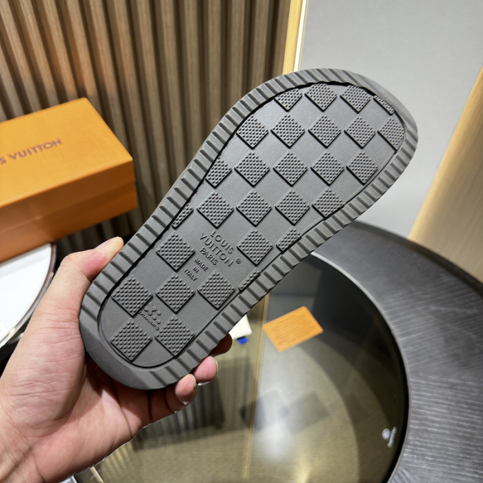 L&V sandal136