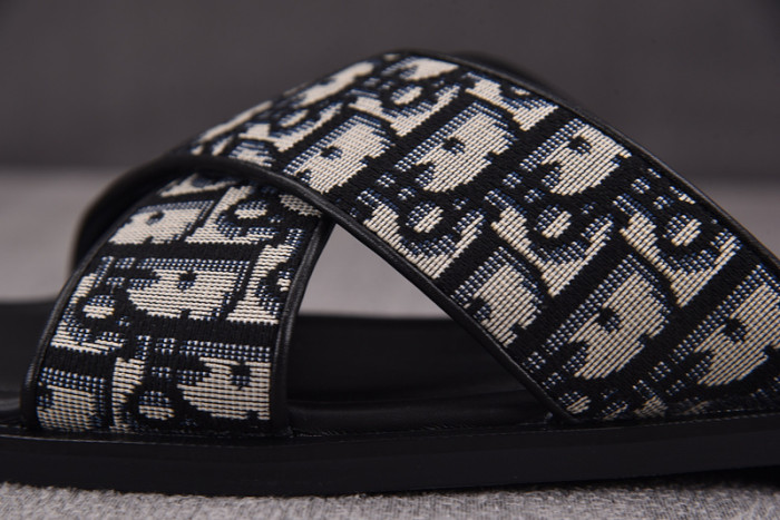 Dio*r sandal 51