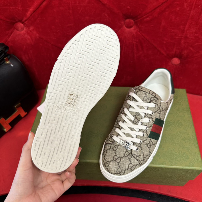 G*u*i* trainer sneaker105