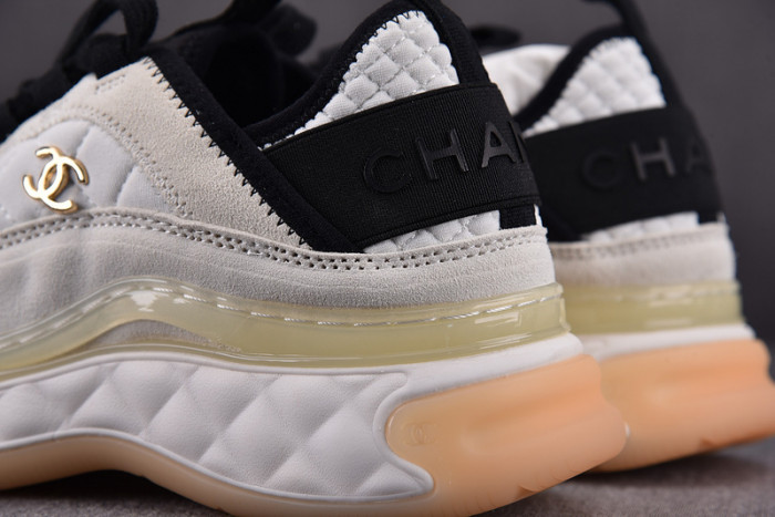 chane* snekaers c000017