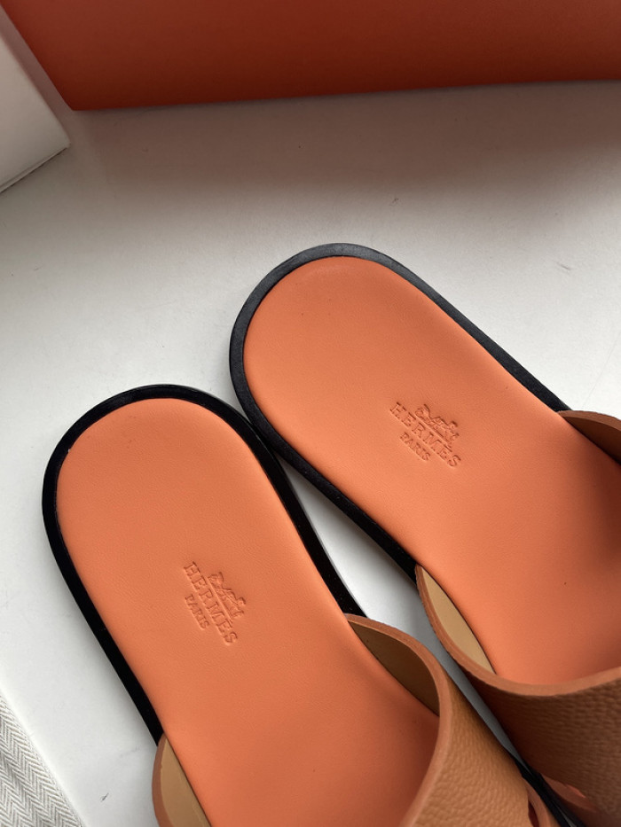 Herme* Sandal85