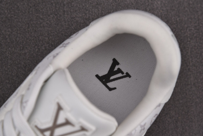 l&v snekaers l0000094