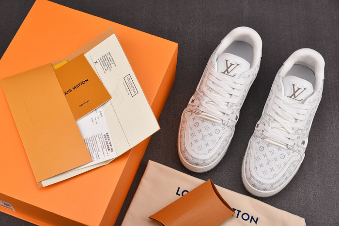 l&v snekaers l0000094