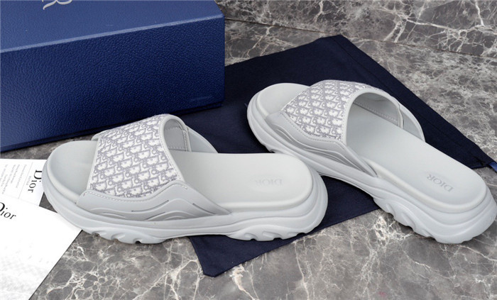 dio*r sandal 39