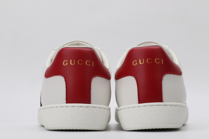 G*u*i* trainer sneaker44