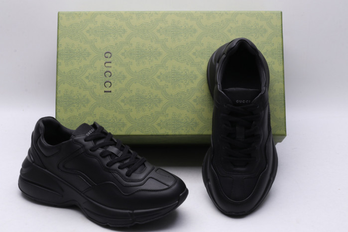 G*u*i* trainer sneaker86