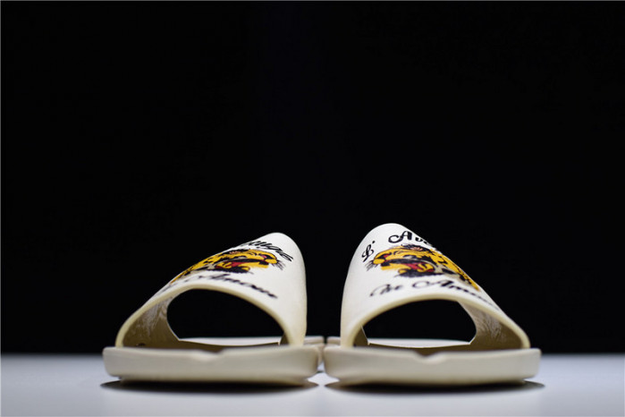 G*u*i* sandal10