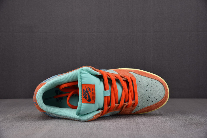 nike sb dunk low orange noise aqua dv5429-800