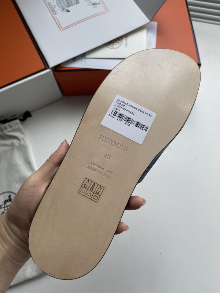 Herme* Sandal76