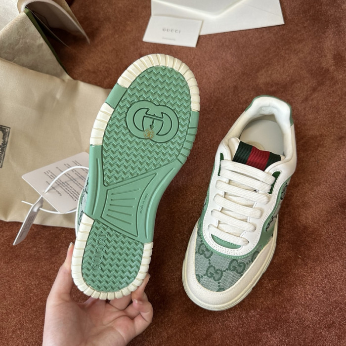G*u*i* trainer sneaker107