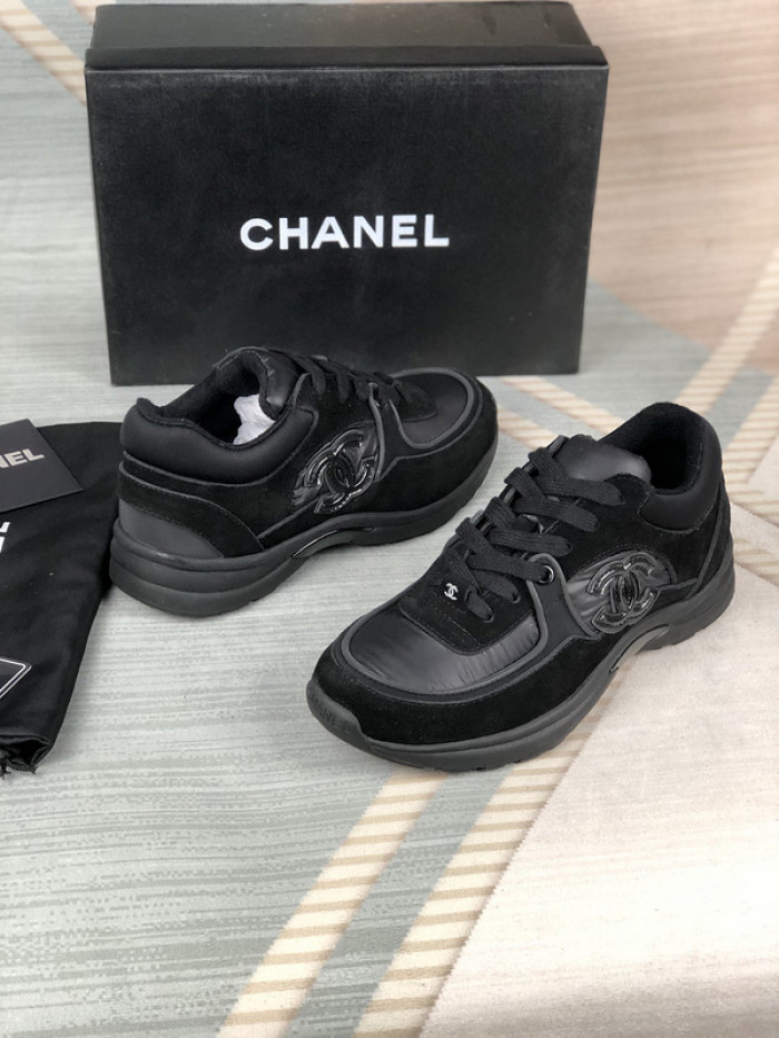 chane* snekaers c000008