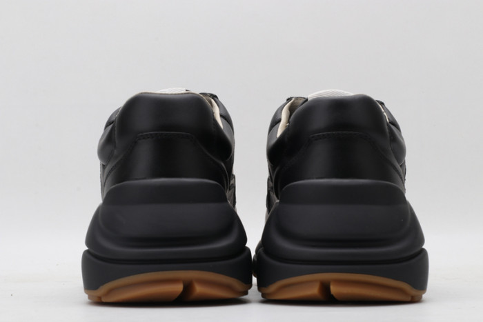 G*u*i* trainer sneaker39