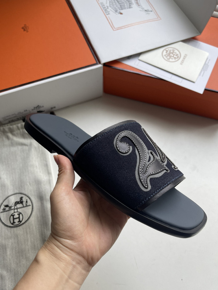 Herme* Sandal73