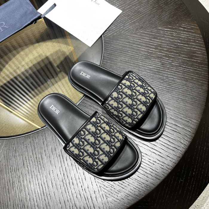 Dio*r sandal 53