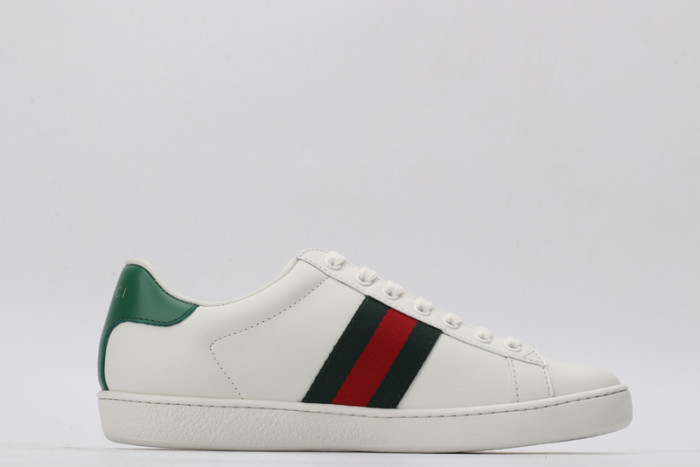 G*u*i* trainer sneaker67