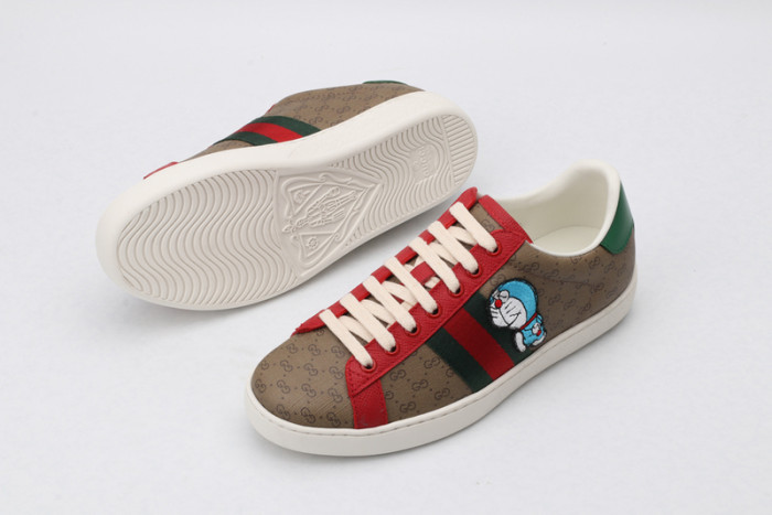 G*u*i* trainer sneaker64