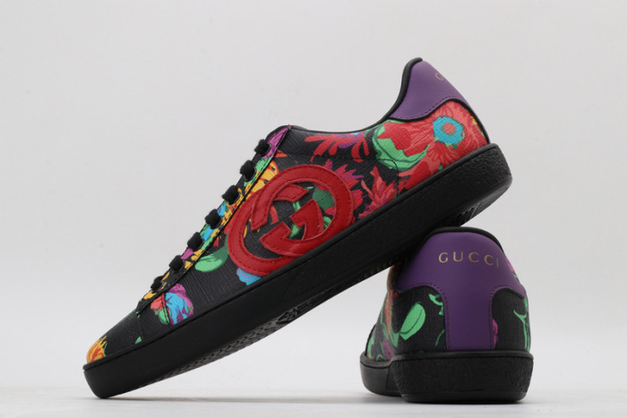 G*u*i* trainer sneaker66