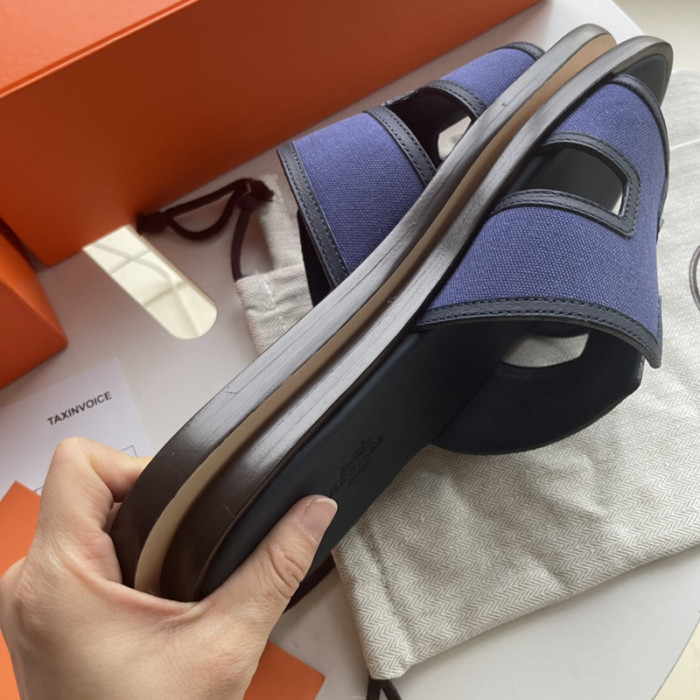 Herme* Sandal65